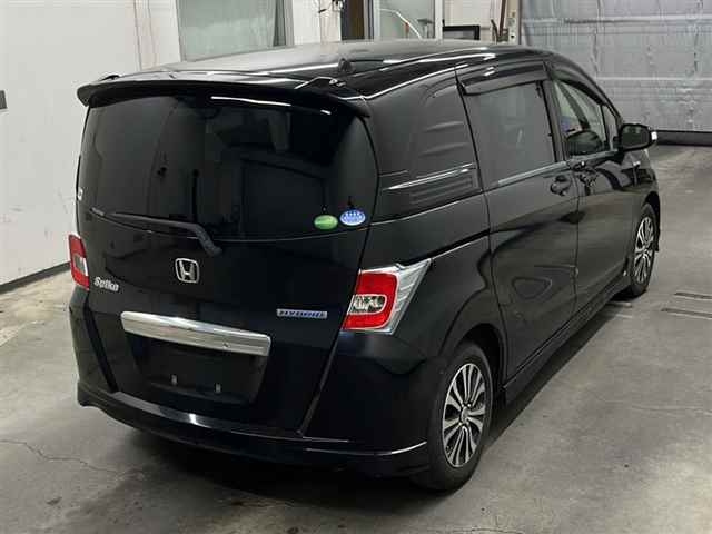 HONDA FREED 2016