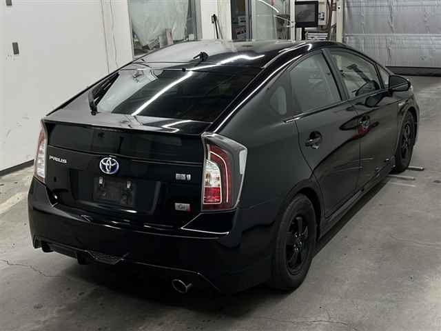 TOYOTA PRIUS 2012