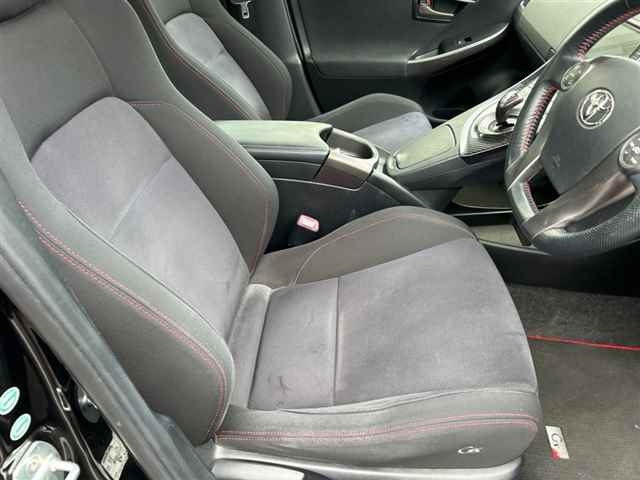 TOYOTA PRIUS 2012