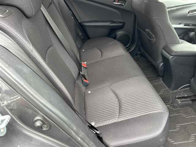 TOYOTA PRIUS 2017