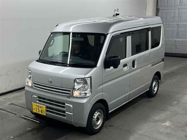 NISSAN CLIPPER VAN 2023
