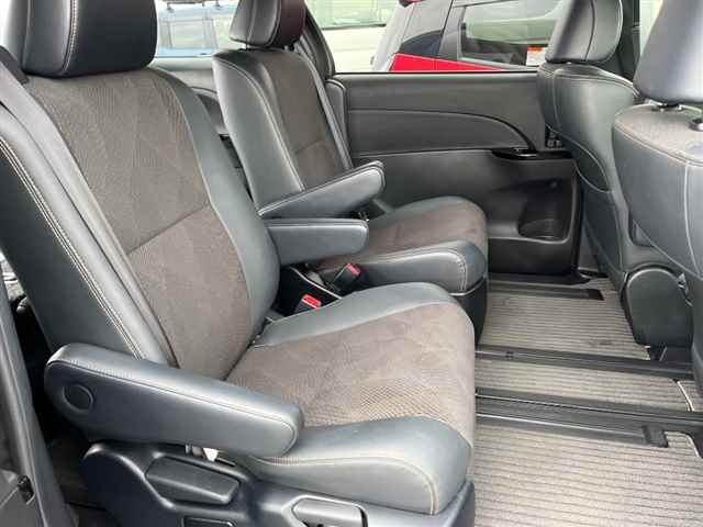 TOYOTA ESTIMA 2017