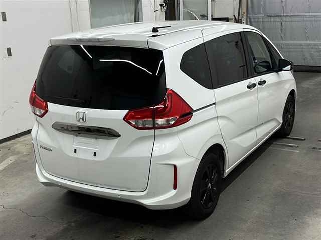 HONDA FREED 2022