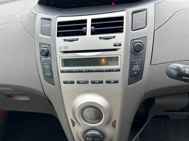 TOYOTA VITZ 2009