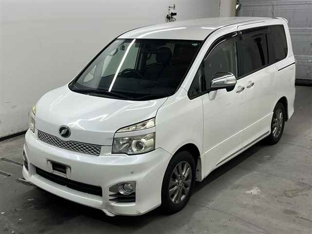 TOYOTA VOXY 2012