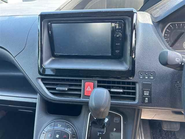 TOYOTA VOXY 2014