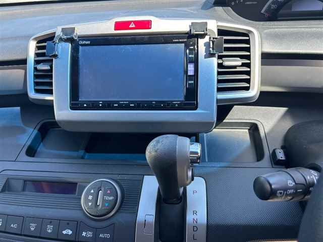 HONDA FREED 2016