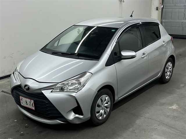 TOYOTA VITZ 2017