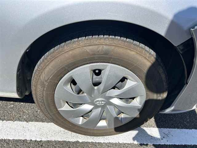 TOYOTA VITZ 2017