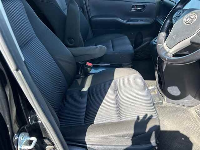 TOYOTA VOXY 2015
