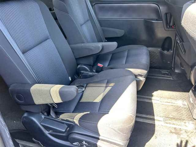 TOYOTA VOXY 2015