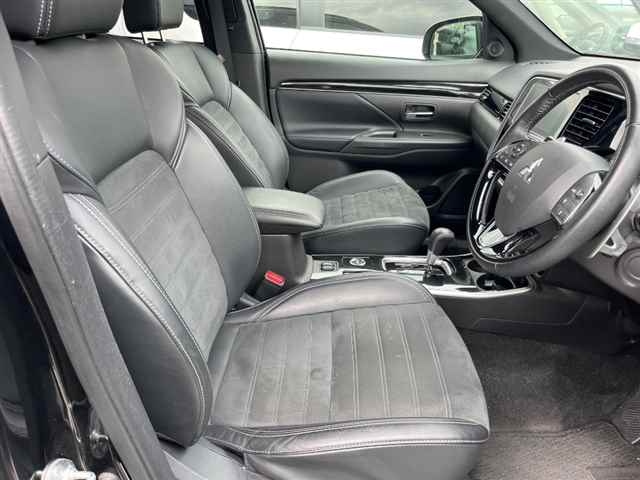 MITSUBISHI OUTLANDER 2019