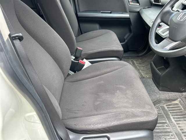 HONDA FREED 2011