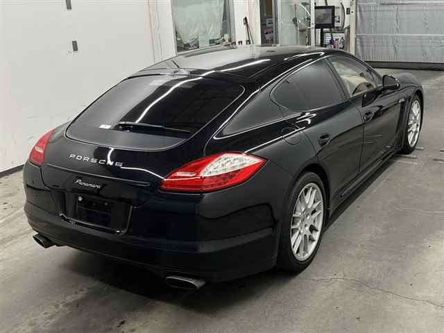 PORSCHE PANAMERA 2010
