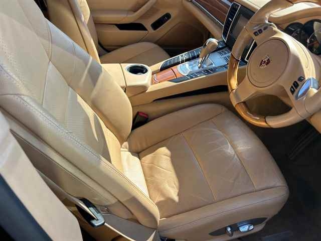 PORSCHE PANAMERA 2010