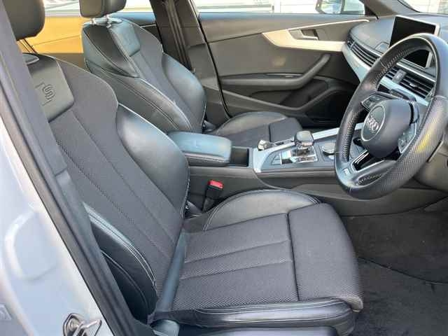 AUDI A4 2017