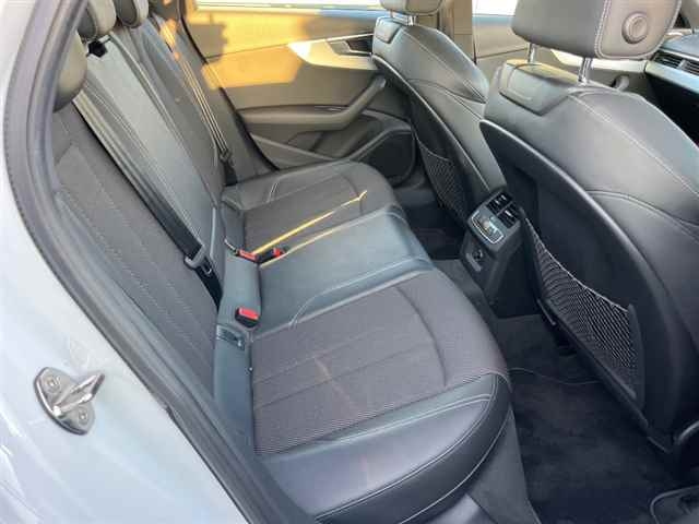 AUDI A4 2017