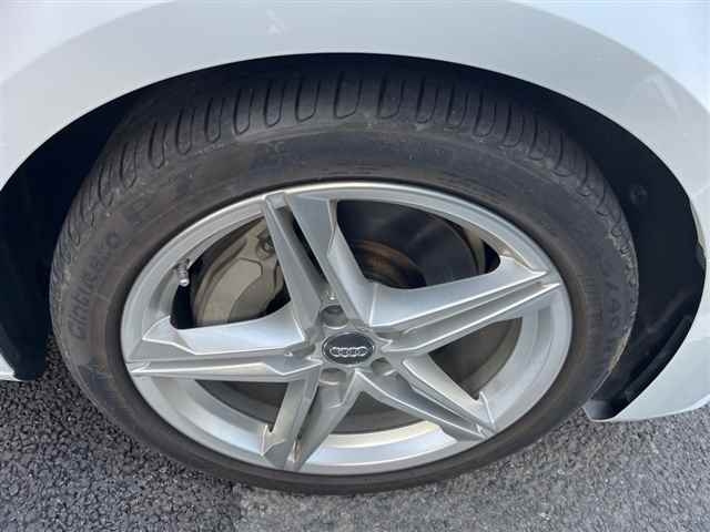 AUDI A4 2017