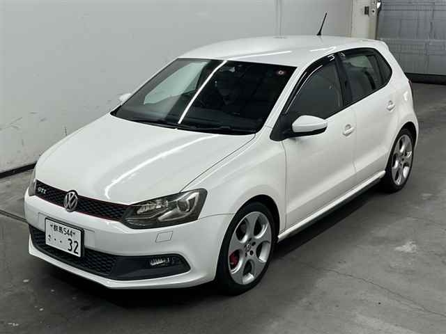 VOLKSWAGEN POLO 2012
