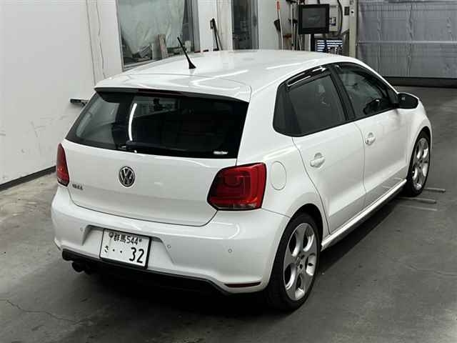 VOLKSWAGEN POLO 2012