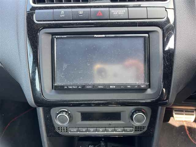 VOLKSWAGEN POLO 2012