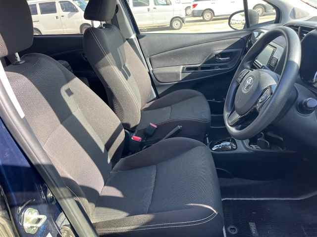 TOYOTA VITZ 2019