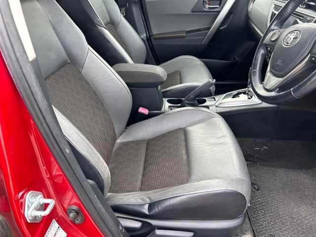 TOYOTA AURIS 2014