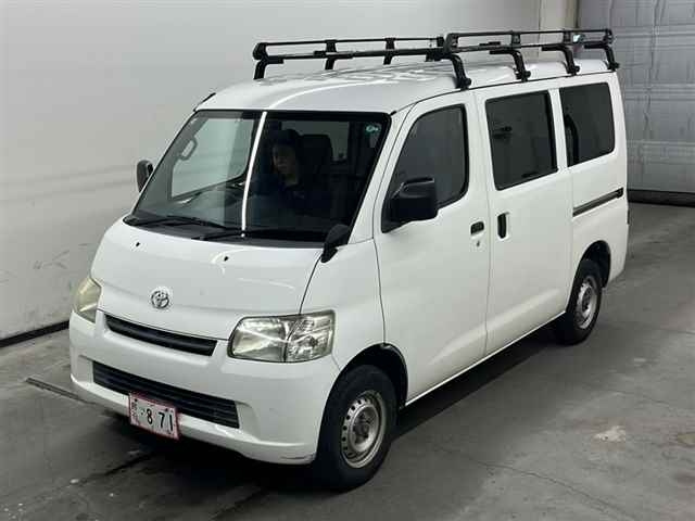 TOYOTA TOWN ACE VAN 2015