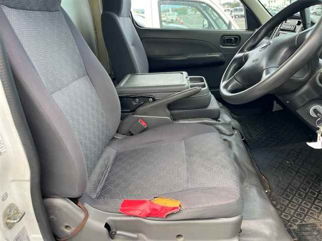 NISSAN CARAVAN VAN 2009