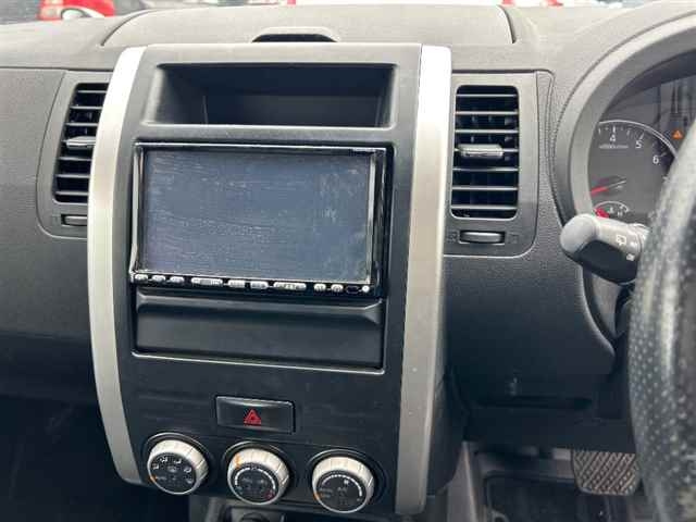 NISSAN X-TRAIL 2010