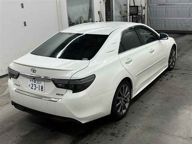 TOYOTA MARK X 2019