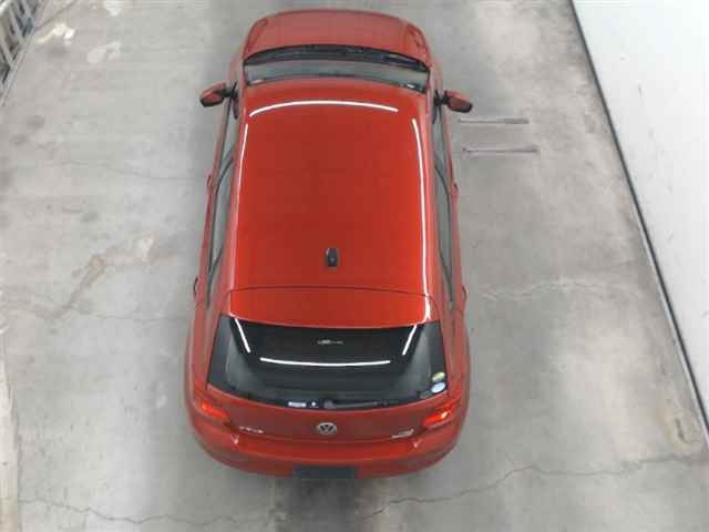 VOLKSWAGEN POLO 2016