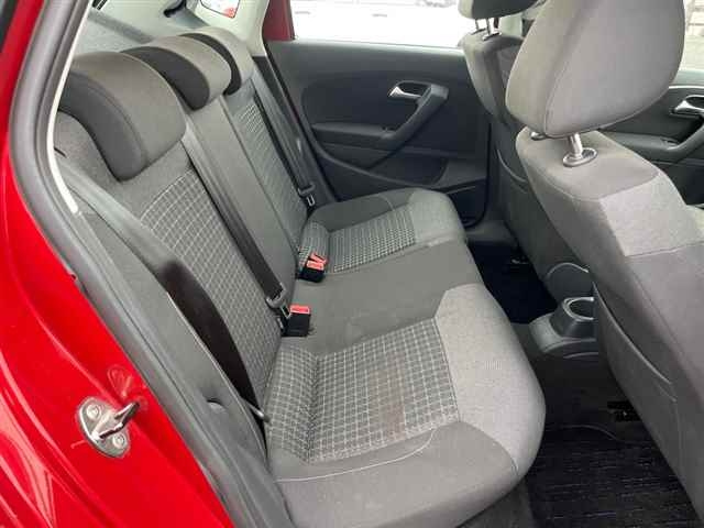 VOLKSWAGEN POLO 2016