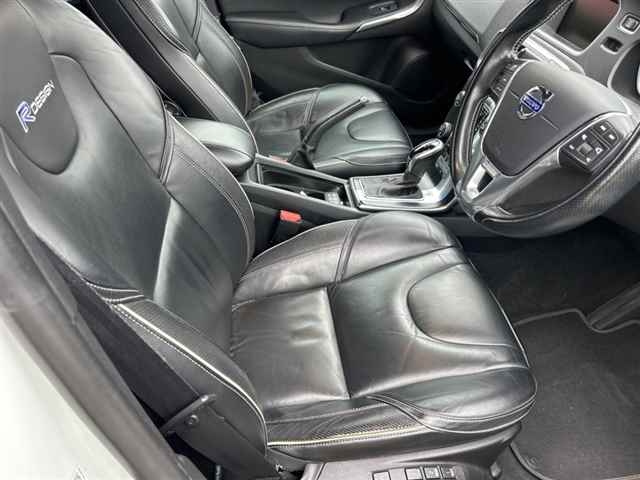 VOLVO V40 2013