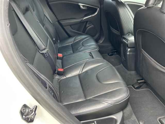 VOLVO V40 2013