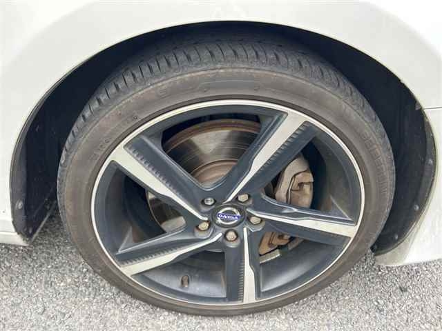 VOLVO V40 2013