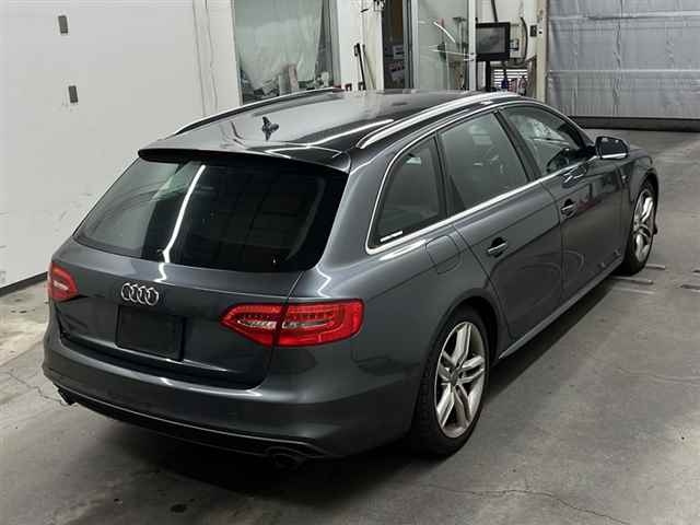 AUDI A4 2016