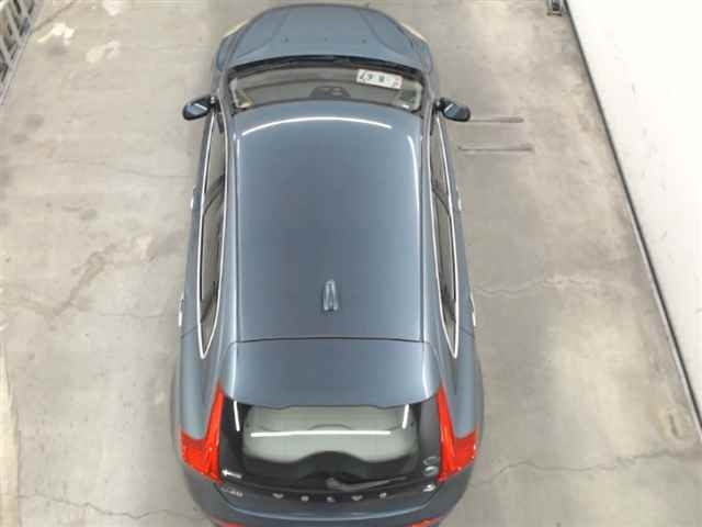 VOLVO V40 2015