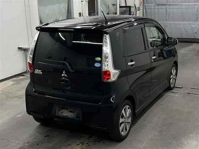 MITSUBISHI EK CUSTOM 2013