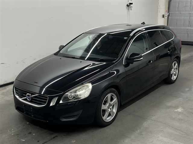 VOLVO V60 2013