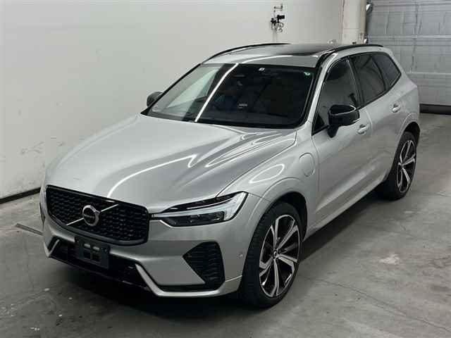 VOLVO XC60 2022