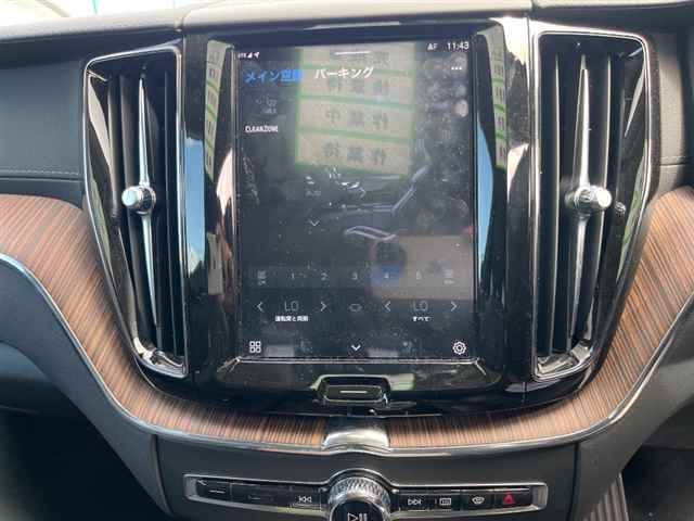 VOLVO XC60 2022