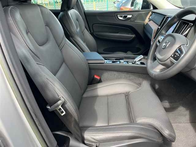 VOLVO XC60 2022