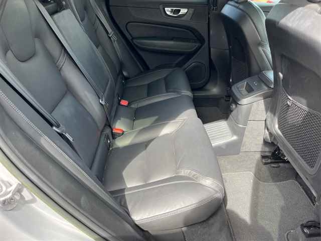 VOLVO XC60 2022
