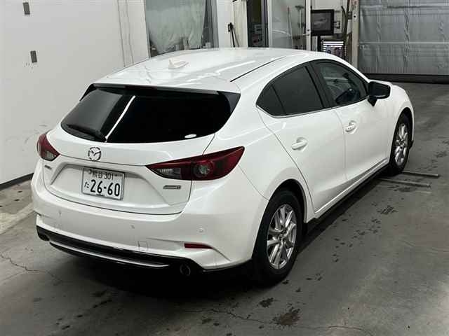 MAZDA AXELA 2017