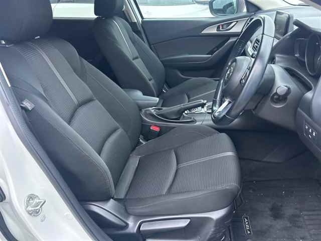 MAZDA AXELA 2017