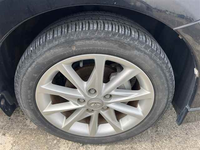 TOYOTA PRIUS ALPHA 2013