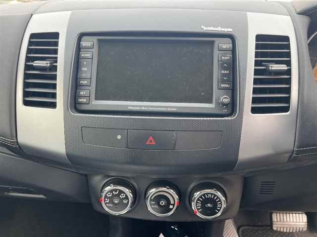 MITSUBISHI OUTLANDER 2010