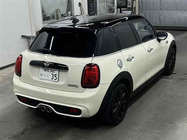 BMW MINI 2021