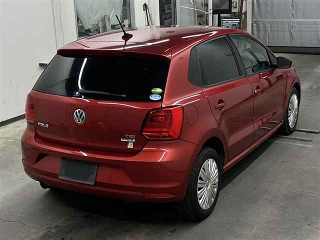 VOLKSWAGEN POLO 2014